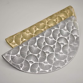 Hosoncovy 4 Pack PVC Placemats Round Hollow Placemats Waterproof Oilproof Table Placemats Set of 4 Decorative Placemats for Home Table Wedding Party (Silver)