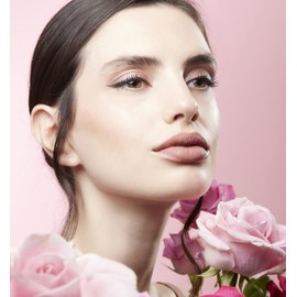 Deborah Milano - Red Touch Lipstick No. 1 Nude Bouquet Liquid Lipstick without Transfer Matte Effect, Intense Colour, Gives Nourishing Lips, Soft and Velvety