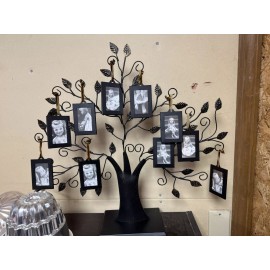 Things Remembered Family Tree Photo Frame Made Of Metal With 10 Hanging Photo Frames Very Nice