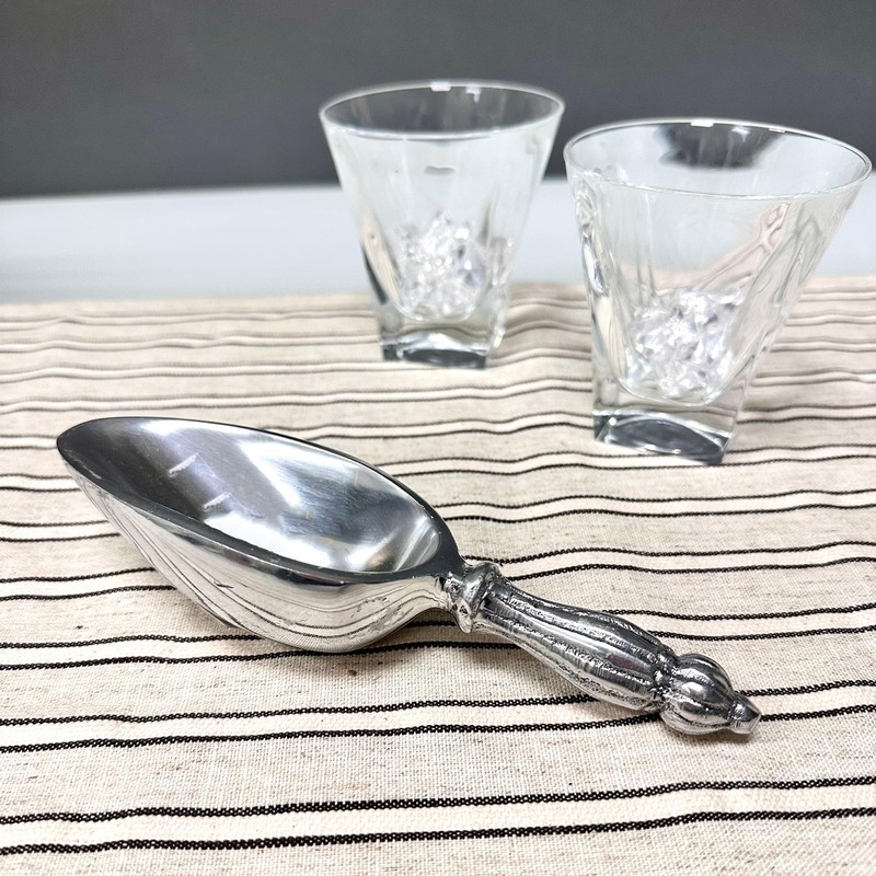 Elegant Ribbed Ice Scoop Polished Aluminum 7 Inches by India