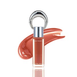 𝟐-𝐢𝐧-𝟏 𝐋𝐢𝐩 & 𝐂𝐡𝐞𝐞𝐤 𝐓𝐢𝐧𝐭: este brillo versátil funciona como color de labios y rubor, y ofrece un acabado brillante y altamente pigmentado que realza sin esfuerzo tanto los labios como