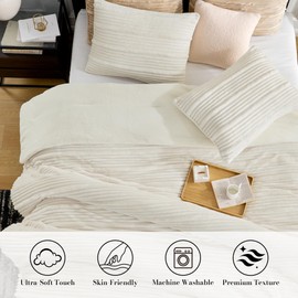 Amélie Home Fleece Queen Comforter Set Ivory, 3 Pieces Super Soft Warm Fluffy Plush Bedding Set with Pillowcases for Winter, 90"x90"