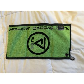 Vertical Groove Golf Towel With Carabiner 15x9 Green And Black
