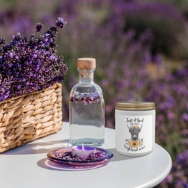 Qvapt Highland Cow Lavender Candle,Highland Cow Gifts for Women Cow Lovers,Cute Highland Cow Stuff,Highland Cow Lover Gifts,Highland Cow Scented Candles 8oz, Jar Candles