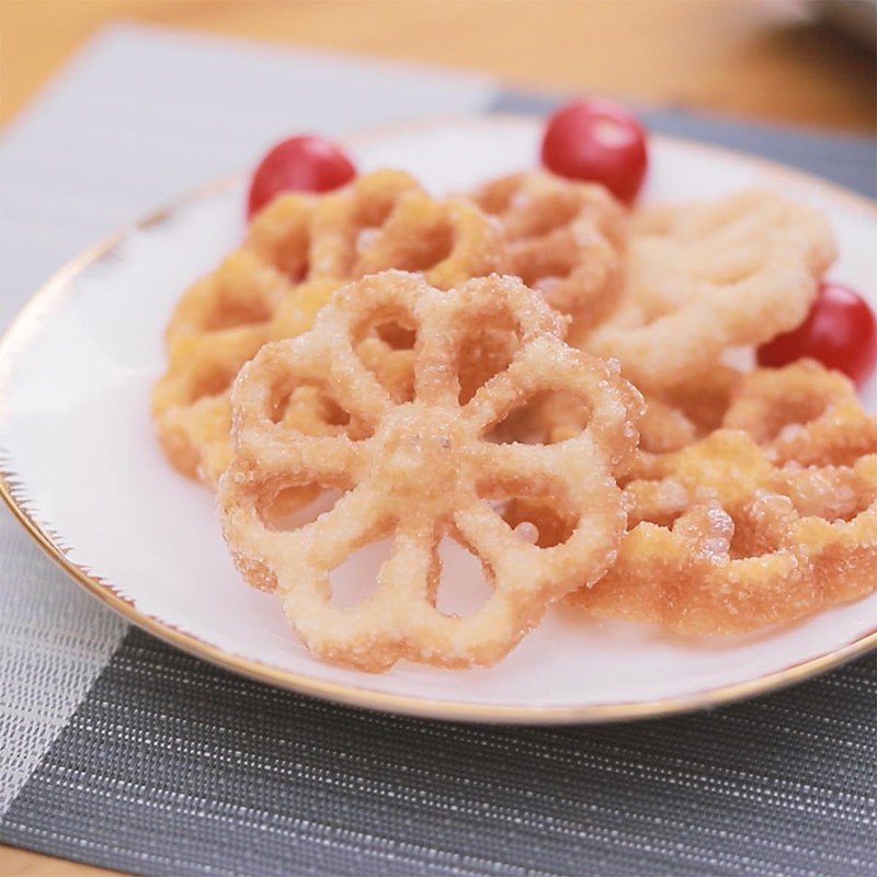 Nicear Aluminium Waffle Moulds With Wooden Handle Homemade Shape Oven