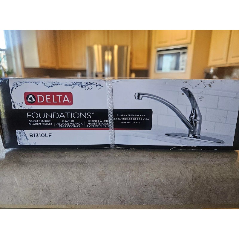 Delta Foundations B1310LF Single-Handle KITCHEN FAUCET Chrome Finish New In