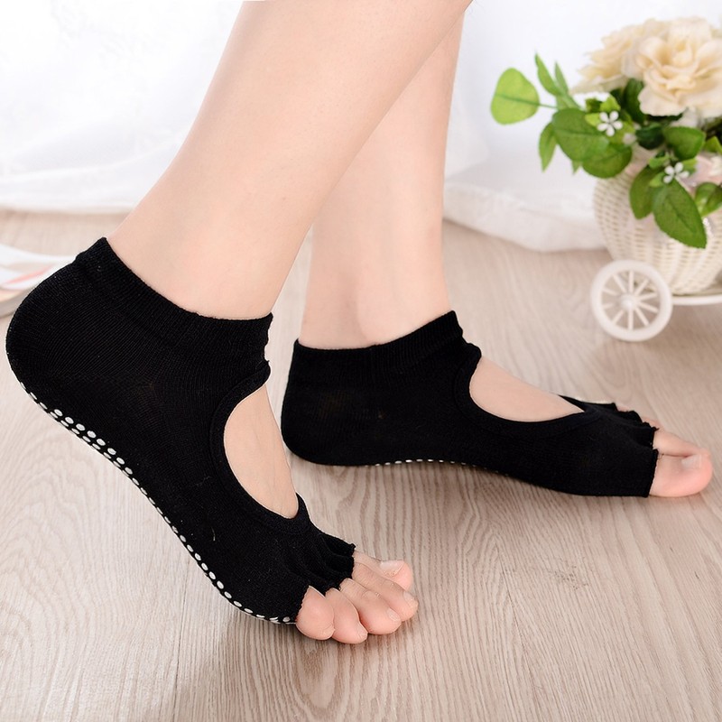 4 Pairs Women Low Rise Non Slip Yoga Toeless Socks