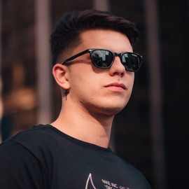 ZENOTTIC Classic Square Polarized Sunglasses, Retro Trendy Sunglasses for Women Men UV Protection