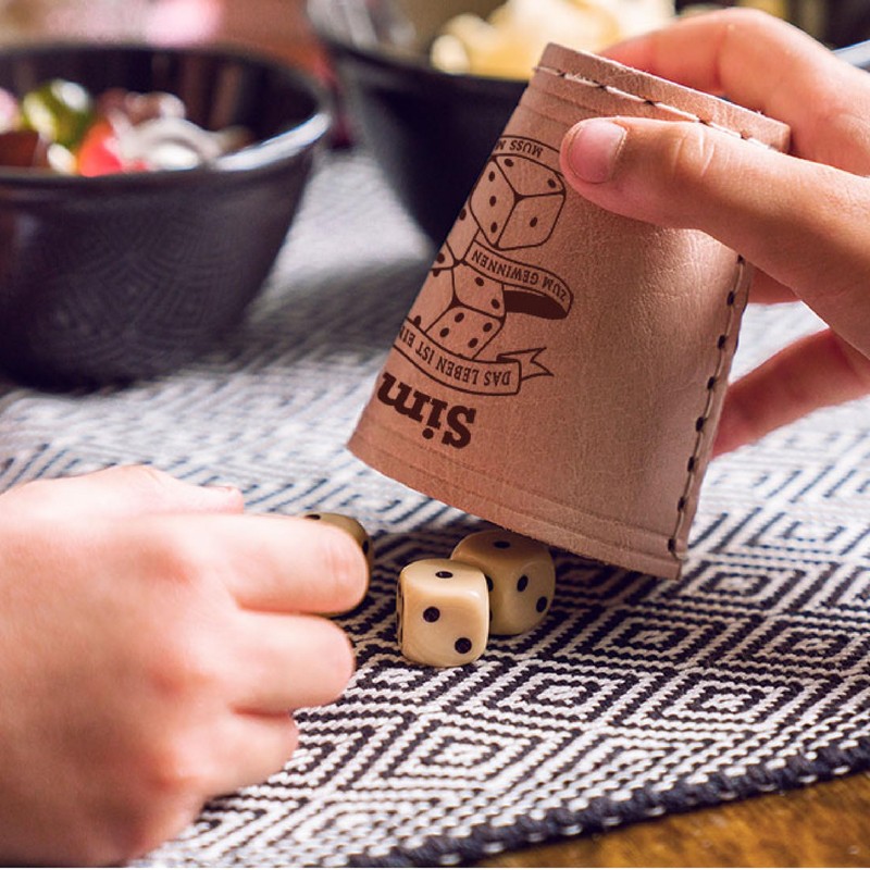 Individual Dice Cup with Own Engraving Motif + 6 Dice