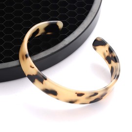 ARATLENCH Leopard Earrings Necklace Bracelet for Women Acrylic Circle Hoop Dangle Earring Long Disc Pendant Necklace Open Cuff Bangle Resin Cheetah Jewelry Set for Ladies