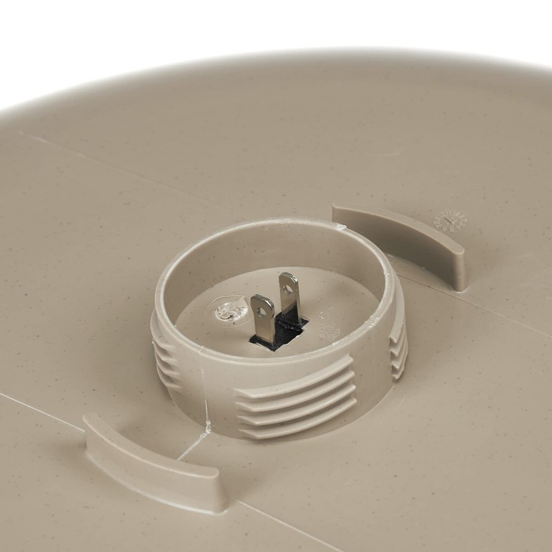 Farm Innovators 150 Watt Outdoor Plastic Heated Birdbath with Twist
