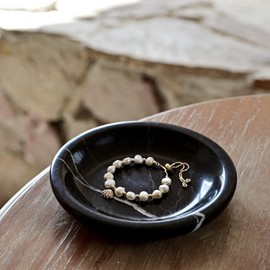 ZSHAWN Natural Black Marquina Marble Ring Dish Jewelry Tray – 5.5" Trinket Dish for Rings Earrings Necklace, Scratch-Resistant Vanity Organizer, Elegant Gift for Women