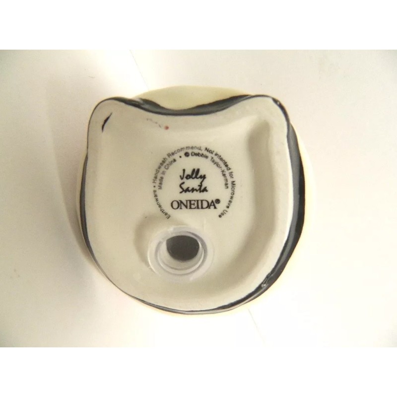 ONEIDA JOLLY SANTA SALT & PEPPER SHAKER SET