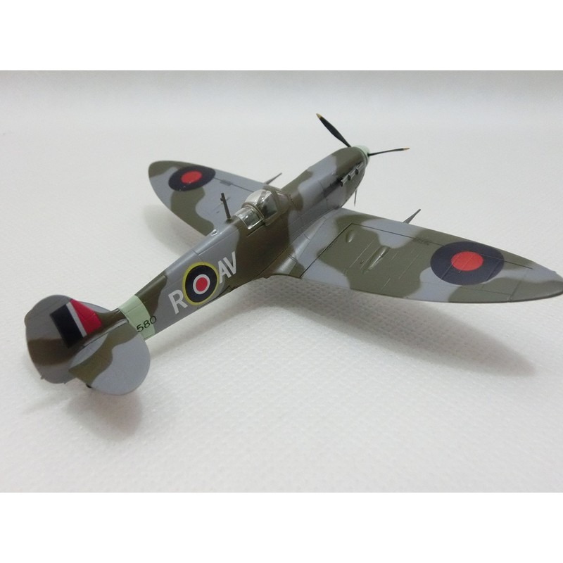 EASY MODEL 1/72 スーパーマリン スピットファイア Mk.Vb 標準翼型 1942 第121イーグル飛行中隊 プラスチック製