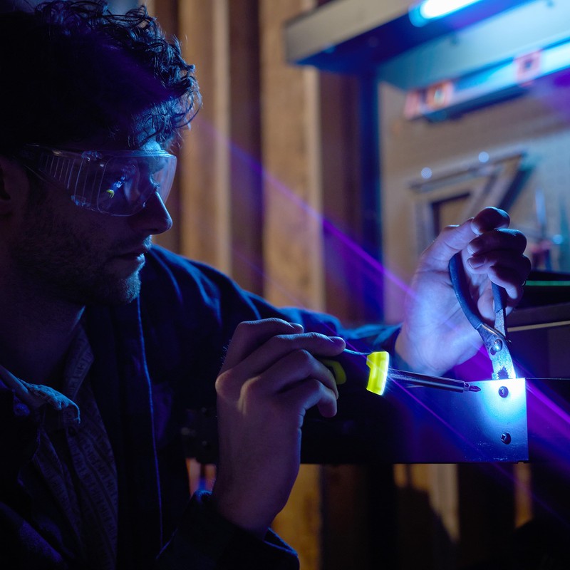 General Tools Lighted Screwdriver with Universal Wrench - Convenient Multi-Bit