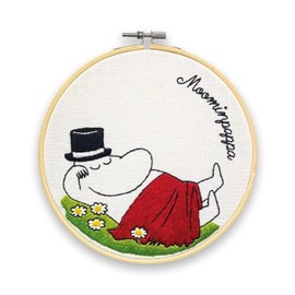 The Crafty Kit Company Moomin Embroidery Craft Kit - Moominpappa Snoozing Embroidery Craft Kit for Beginners with Hoop, Needle, Thread and Instructions