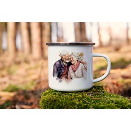 MAXIKIWI - Langlebiger Emaille-Kaffee- oder Tee-Campingbecher für den Innen- und Außenbereich - Sweet Old Couple Aquarell - 350ml
