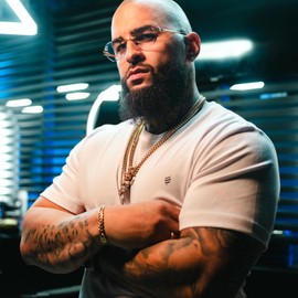 Barber Strong The Barber Tech Tee, Men's White, Hair Repellent, Ultra Lightweight T-Shirt with Breathable Vented Side Panels, Moisture-Wicking 4-Way Stretch Fabric, Size L, Great for Pet Grooming