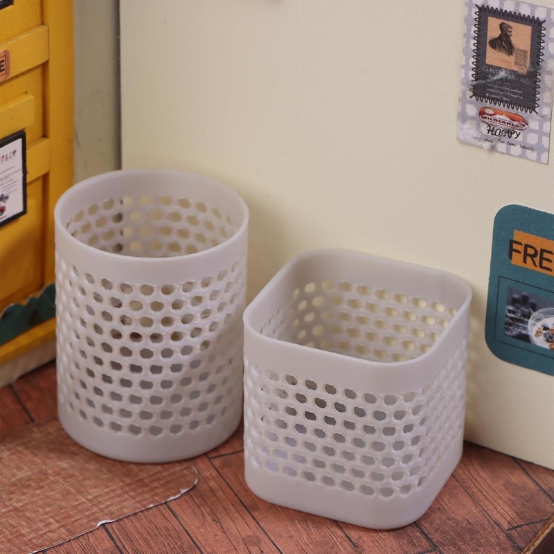 1:12 Scale Dollhouse Miniature Storage Basket, Plastic Laundry Basket, Bathroom