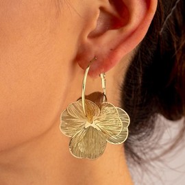 Gold Flower Earrings Gold Dangle Earrings for Women Romantic Boho Flower Statement Earrings for Wedding Party Jewelry