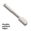 OXO Good Grips - Espátula de silicona para frascos, color