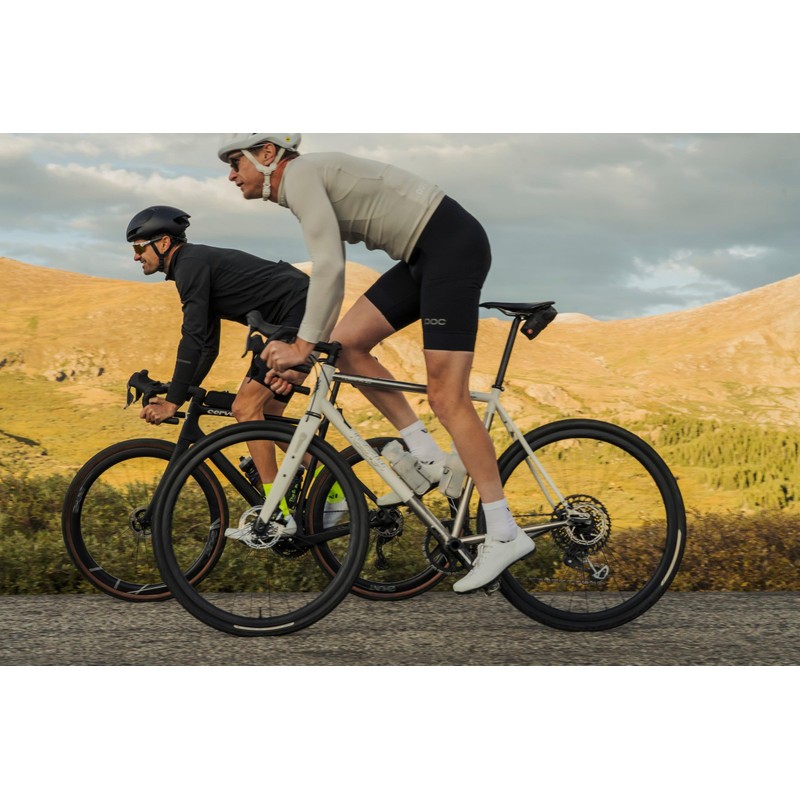 Swiftwick - ASPIRE FIVE Cycling Socks, Maximum Breathability, Crew (White,