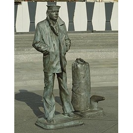 HistoricalFindings Photo: Lone Sailor,United States Navy Memorial,USN,Washington,DC,Pennsylvania Ave