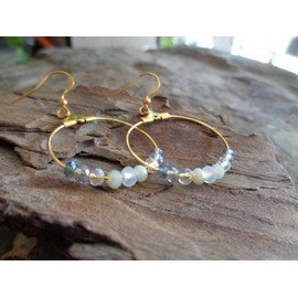 ◦•●◉ஐ GOLDENE KRISTALL CREOLEN IN BLAU GRAU ஐ◉●•◦ goldfarbene Ohrringe