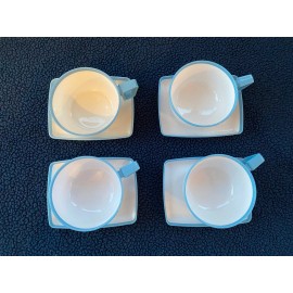 Vintage Delta Airlines Anchor Hocking Plastic Coffee Cups With Trays - Set Of 4