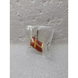 Vintage Flag of Denmark Enamel Lapel Pin Single Post Clutch Back New In Package
