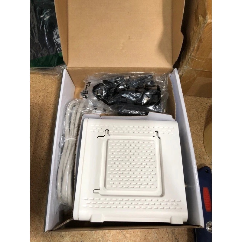 ARRIS® Surfboard® SB6190 Cable Modem, White