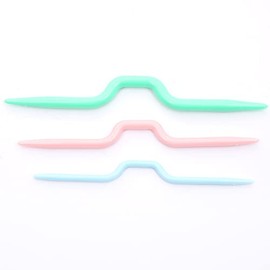 Quilted Bear Curved Cable Needles for Knitting - Braid Holder, Mesh Holder, Premium ABS Plastic, Pack of 3 Sizes, Prevents Stitch Slipping, Durable and Smooth Surface