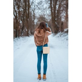 Gigi - Ladies Small Leather Crossbody Bag - Handbag With Long Adjustable Shoulder Strap - With Heart Keyring Charm - Othello 22-29 - Light Grey