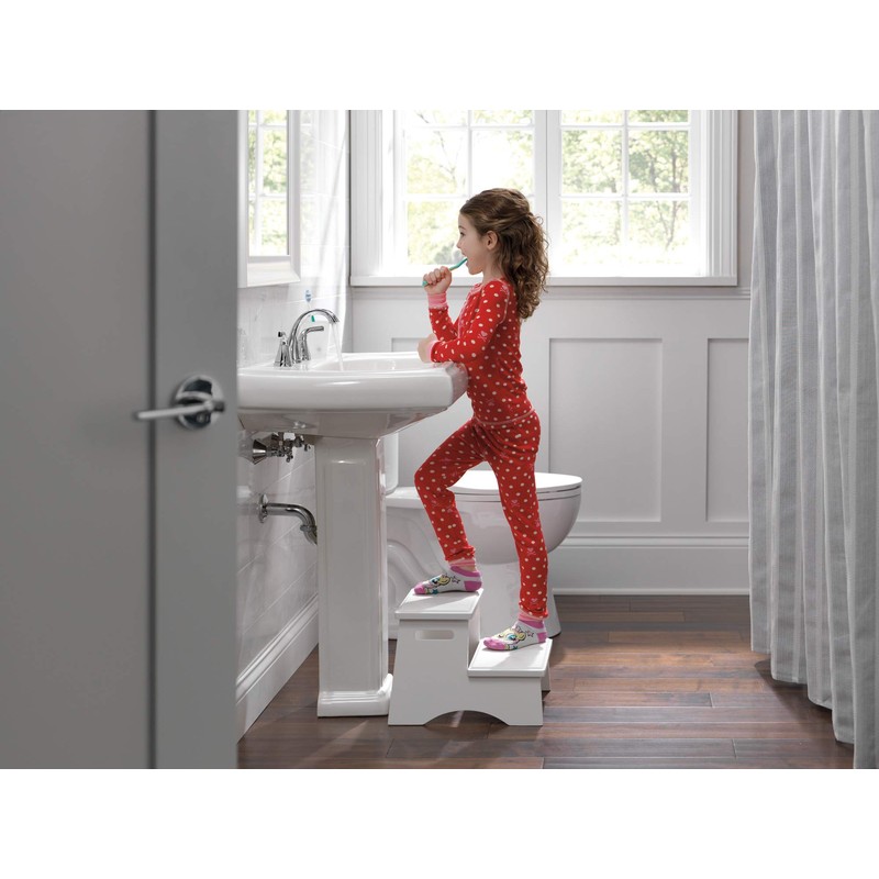 Peerless P3535LF Parkwood Two Handle Lavatory Faucet Widespread, Chrome