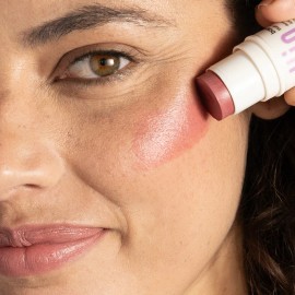 Barra 3 En 1 Rubor, Labial Y Sombra Fps +50