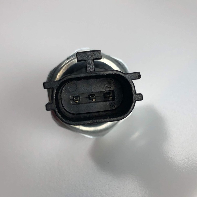 Interruptor de sensor de presión de aceite de motor 25070-CD00A