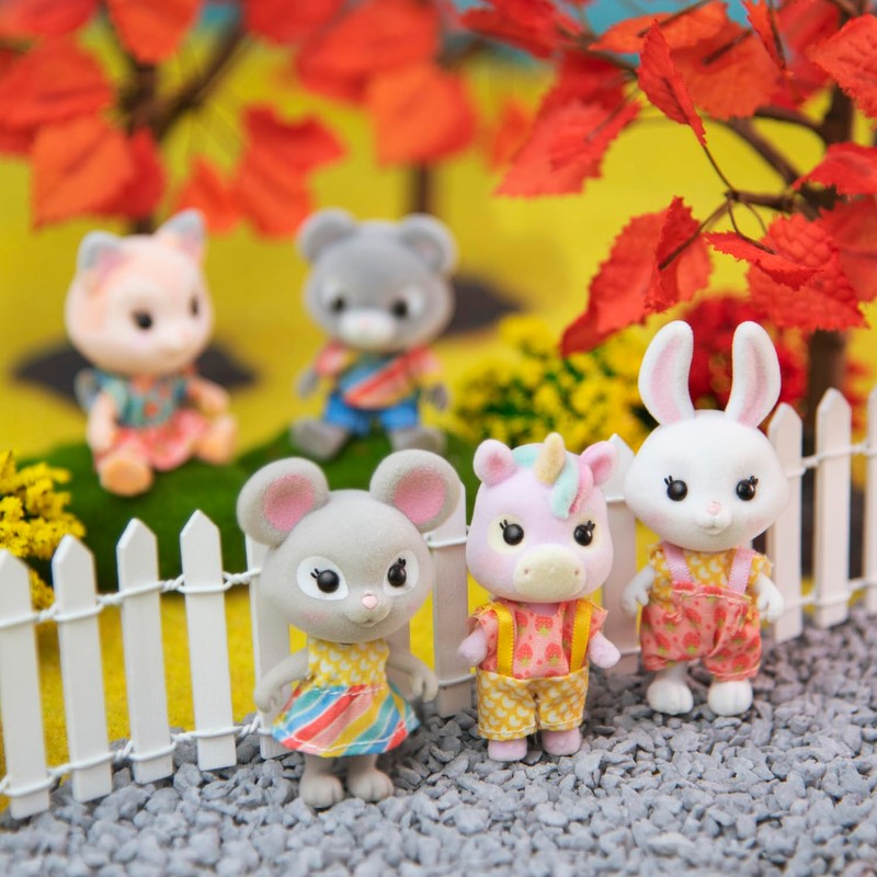 Honey Bee Acres Playground Pals Includes 9 Different Animal Play