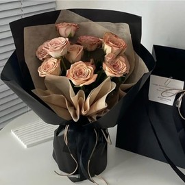 OUKEYI Papel de envolver flores de seda dibujado a mano, coreano, no tela, impermeable, para ramo de flores plisado, extraíble, papel de forro para arreglo de embalaje floristería, 150 hojas