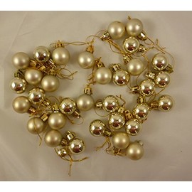 Pack Of 32 Baubles 25mm Baubles (GOLD)