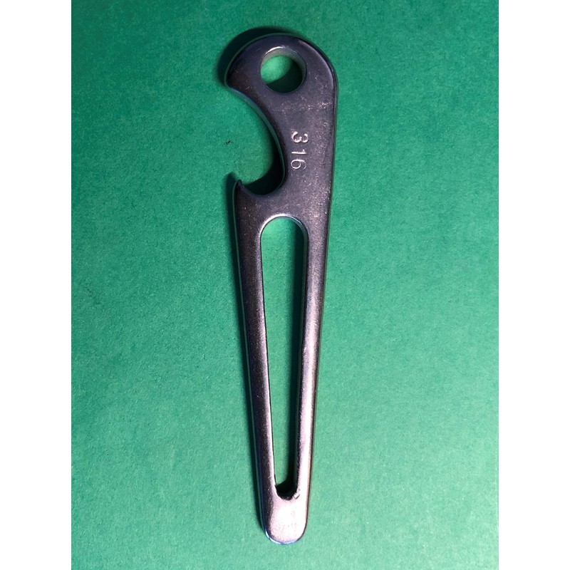 US STAINLESS Stainless Steel 316 Shackle Key with Bottle Opener