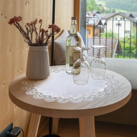 URROMA Linen Round Doily,24 * 24in White Table Cover with Lace Trim, Coffee Table Topper Tablecloth for Dining Room Kitchen Wedding Decor (60 * 60cm)