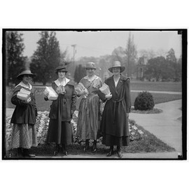 HistoricalFindings Photo: National Emergency War Gardens,Girl Scouts Gardening,DAR,Washington,DC,1917