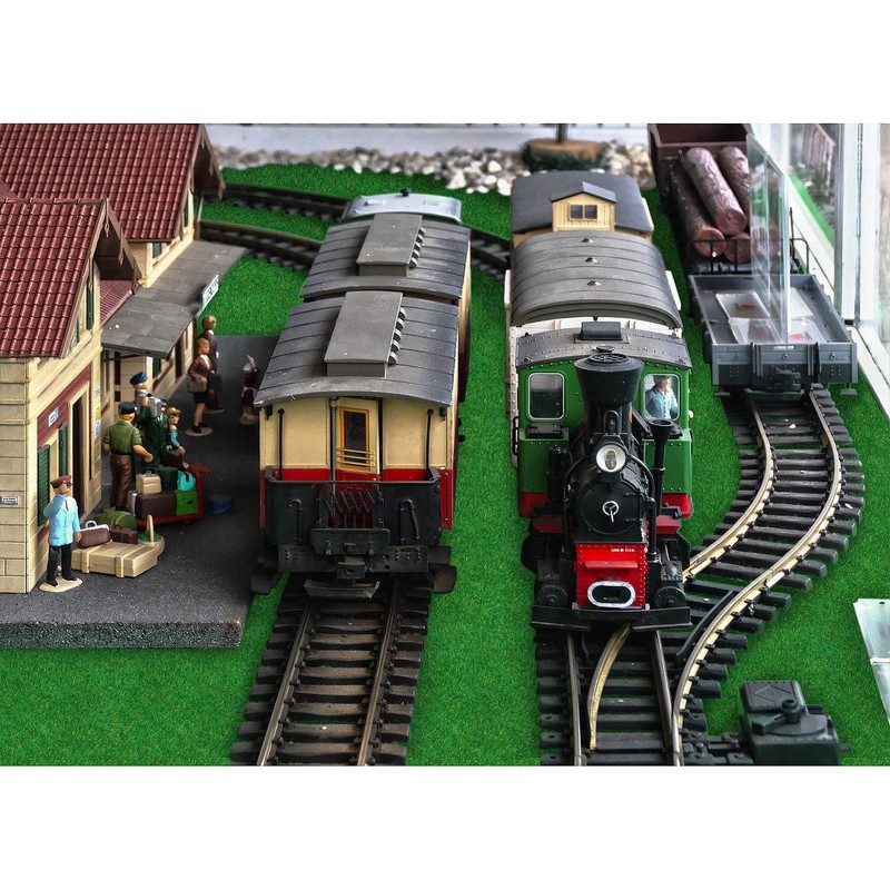 Artificial Model Grass Mat Trains Dark Green 100 x 250cm