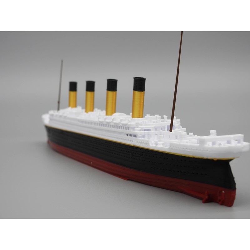 12" Prebuilt Display Model Ship (RMS Titanic 1ft Model with