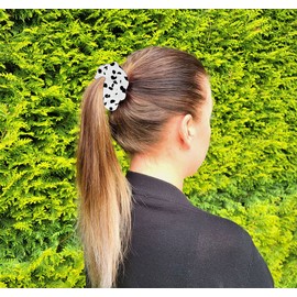 Soul-Cats Polka Dots Damen Haargummi Scrunchie Zopfgummi, weiß mit schwarzen Punkten