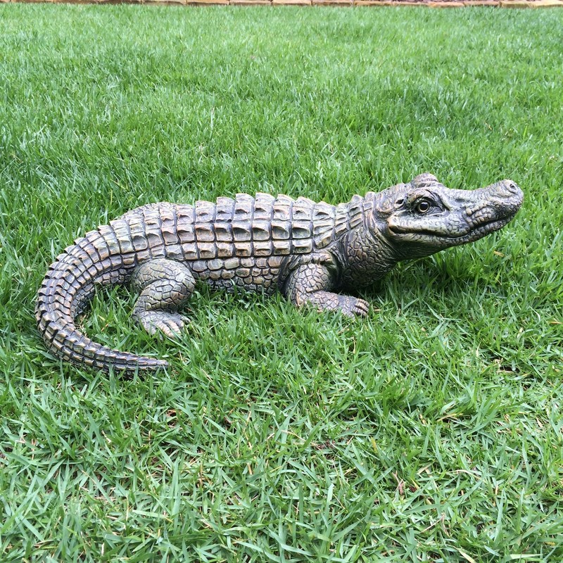 Call of the Wild HomeStyles 99750 Alligator 22" L Natural