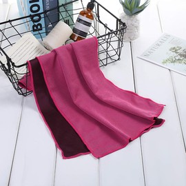 Super Cool Towel, Baller Red, 40 x 80 cm