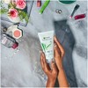 Garnier SkinActive exfoliante facial exfoliante con té verde, piel grasa,