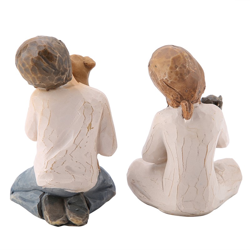2pcs Man&Woman Hugging Pets Shape Resin Figurine Decoration Statue Model