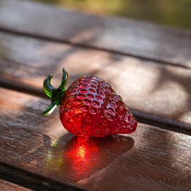 ZEERSHEE Crystal Red Strawberry Figurine Artificial Fruit Glass Ornament Home Office Art Decor Blown Glass Collectible